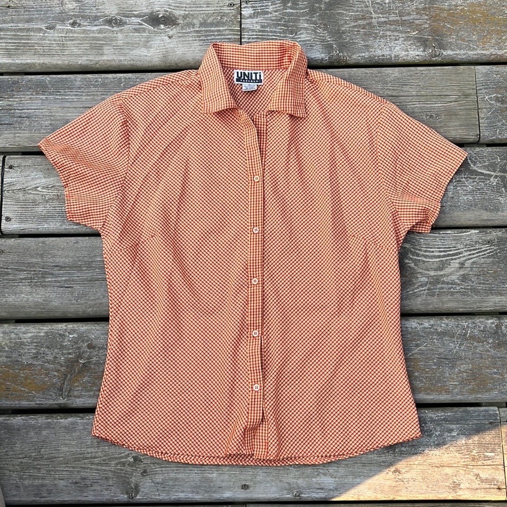 Short Sleeve Collared Button Down